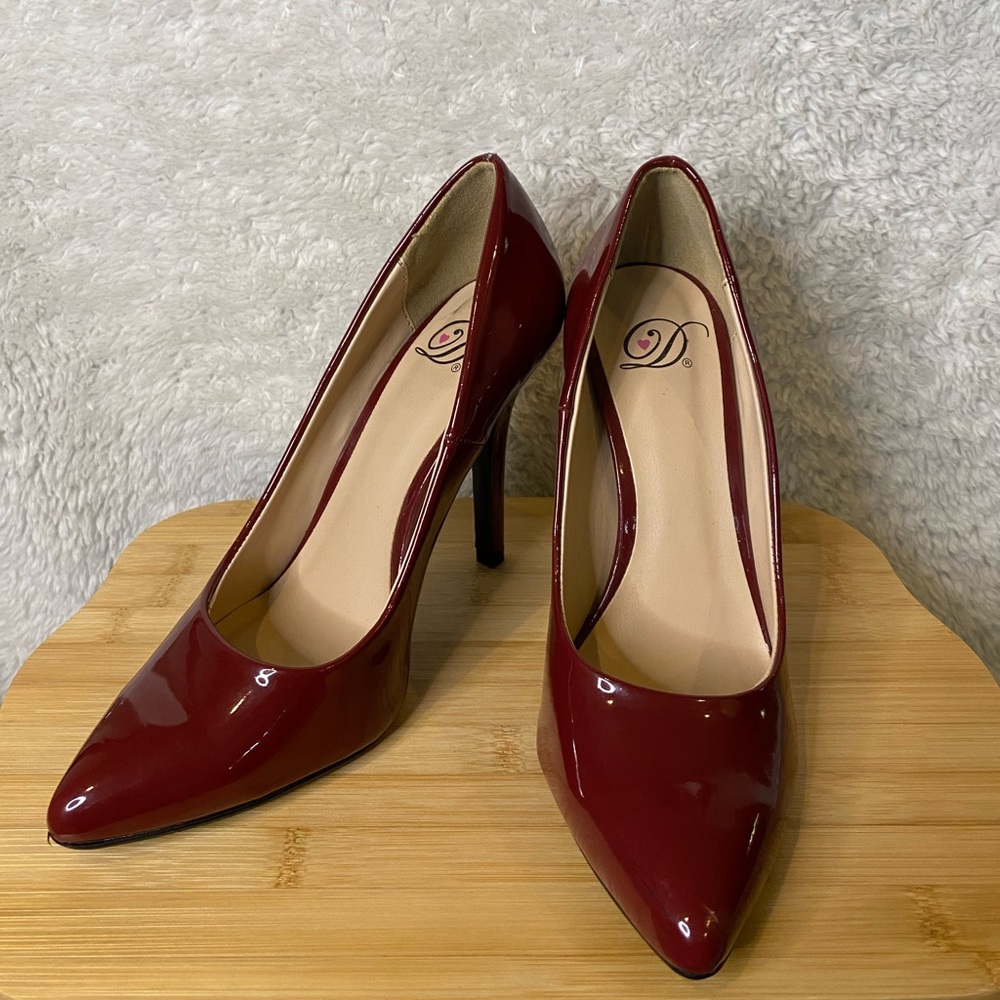 Hott red pumps